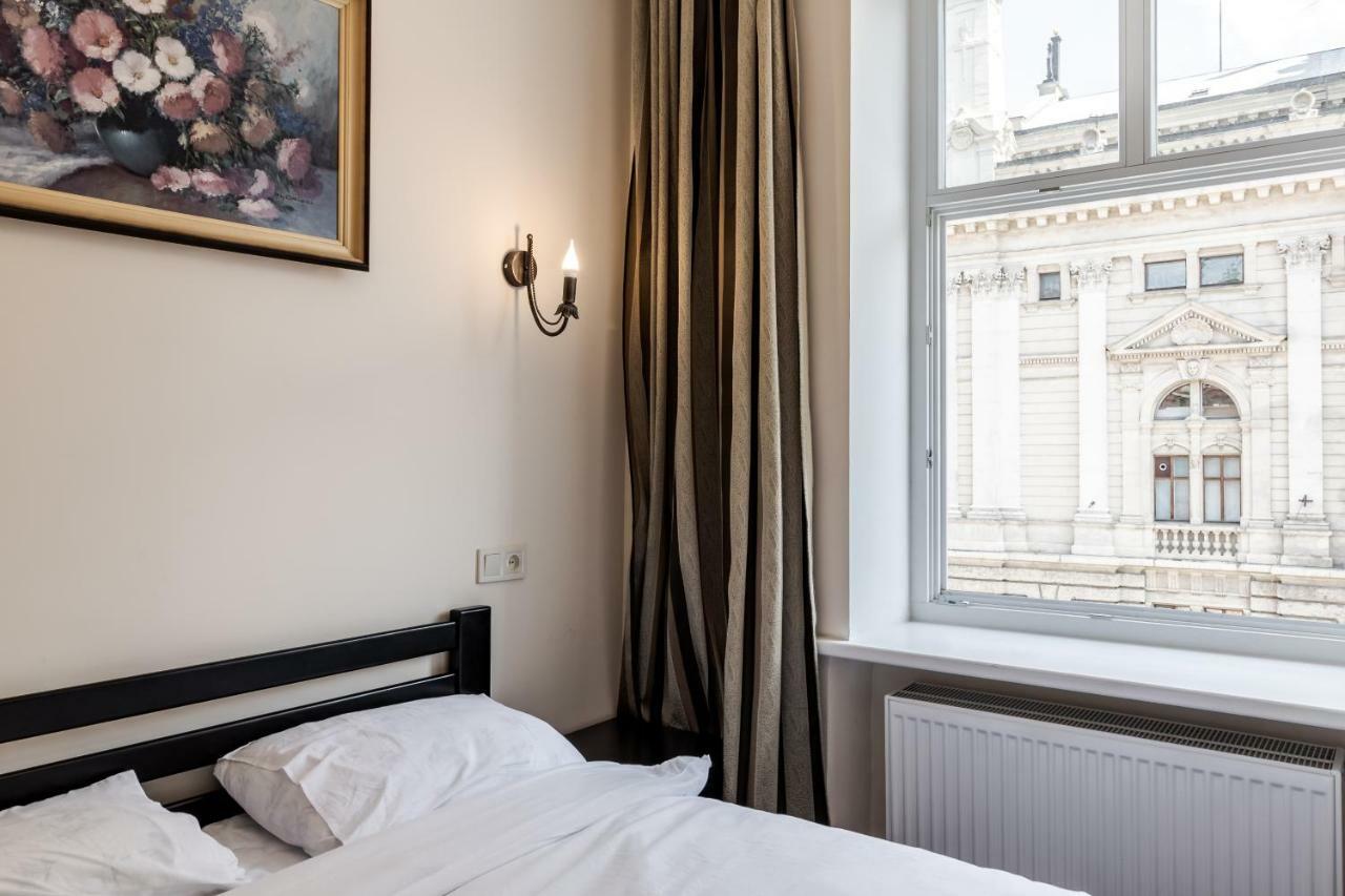 Opera House Apartment 2 利沃夫 外观 照片